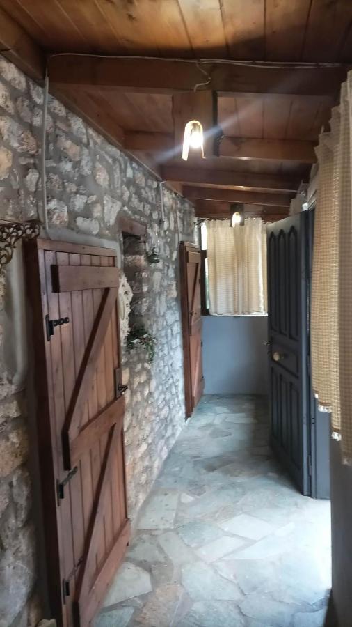 Αυθεντικό Πετρινο Στην Ναύπακτο Apartment Nafpaktos Ngoại thất bức ảnh