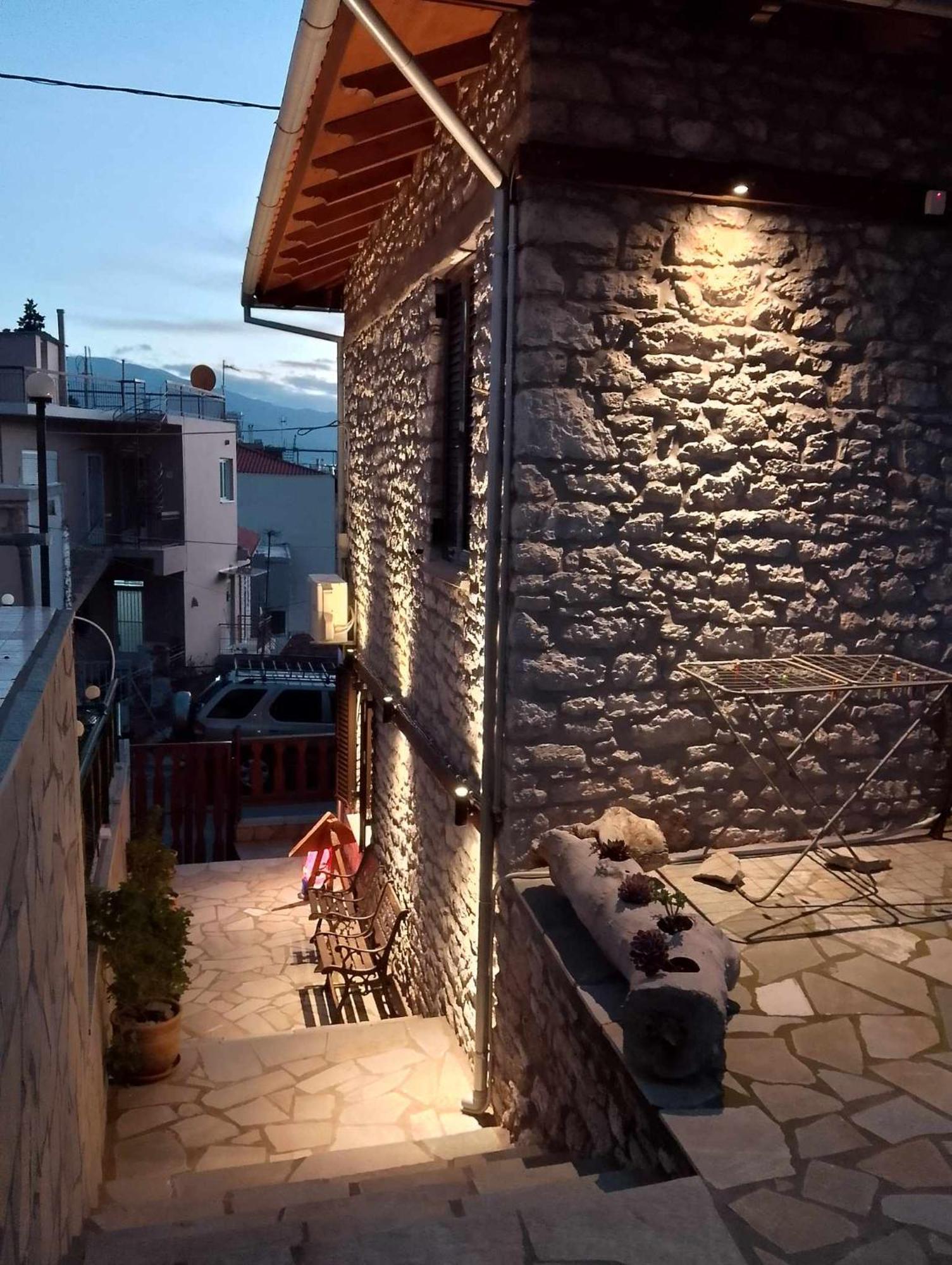 Αυθεντικό Πετρινο Στην Ναύπακτο Apartment Nafpaktos Phòng bức ảnh