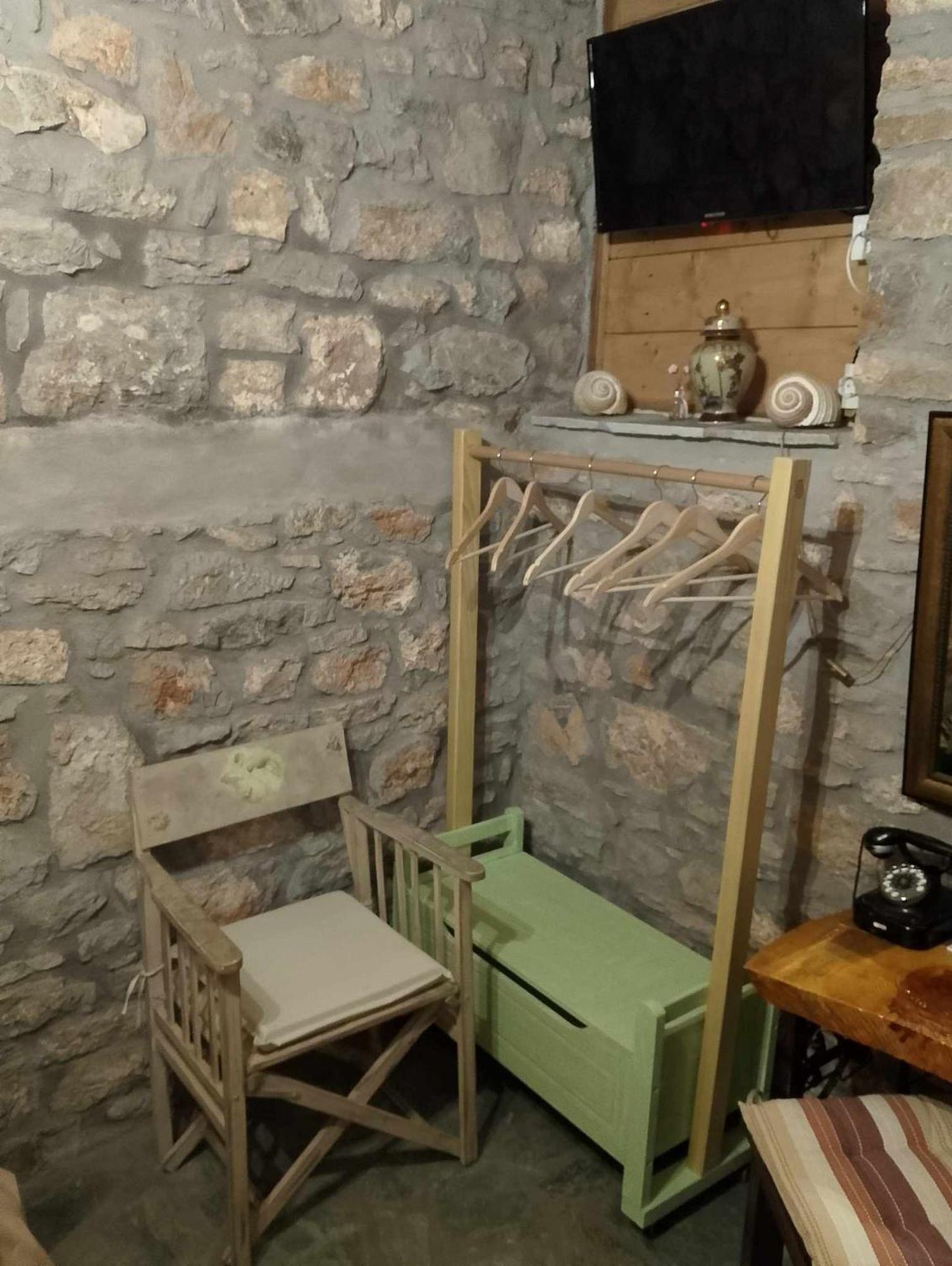Αυθεντικό Πετρινο Στην Ναύπακτο Apartment Nafpaktos Phòng bức ảnh